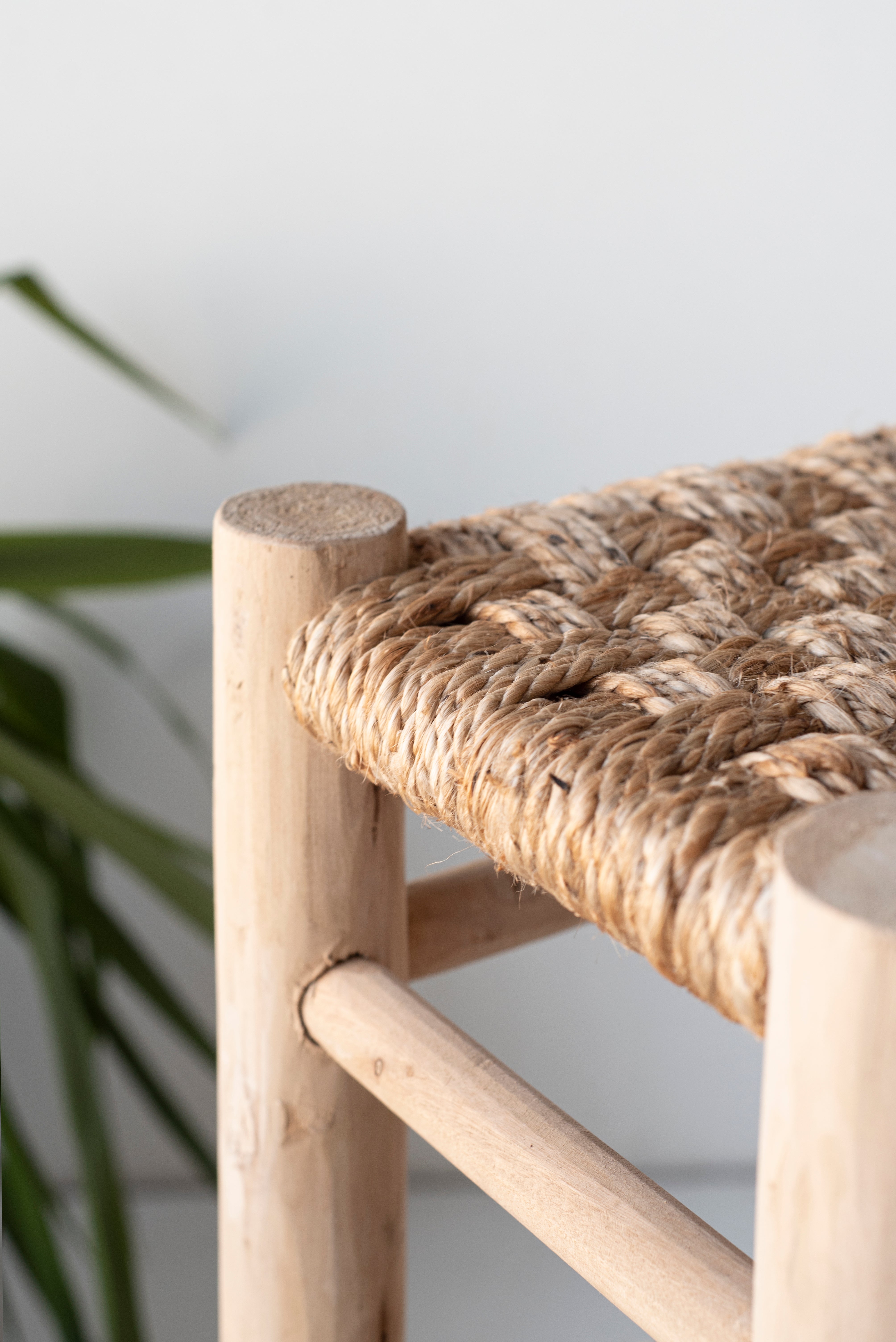 Stołek z włókien naturalnych 30x30x30 cm – Siedzisko z juty ręcznie wykonane, dekoracyjne - 2