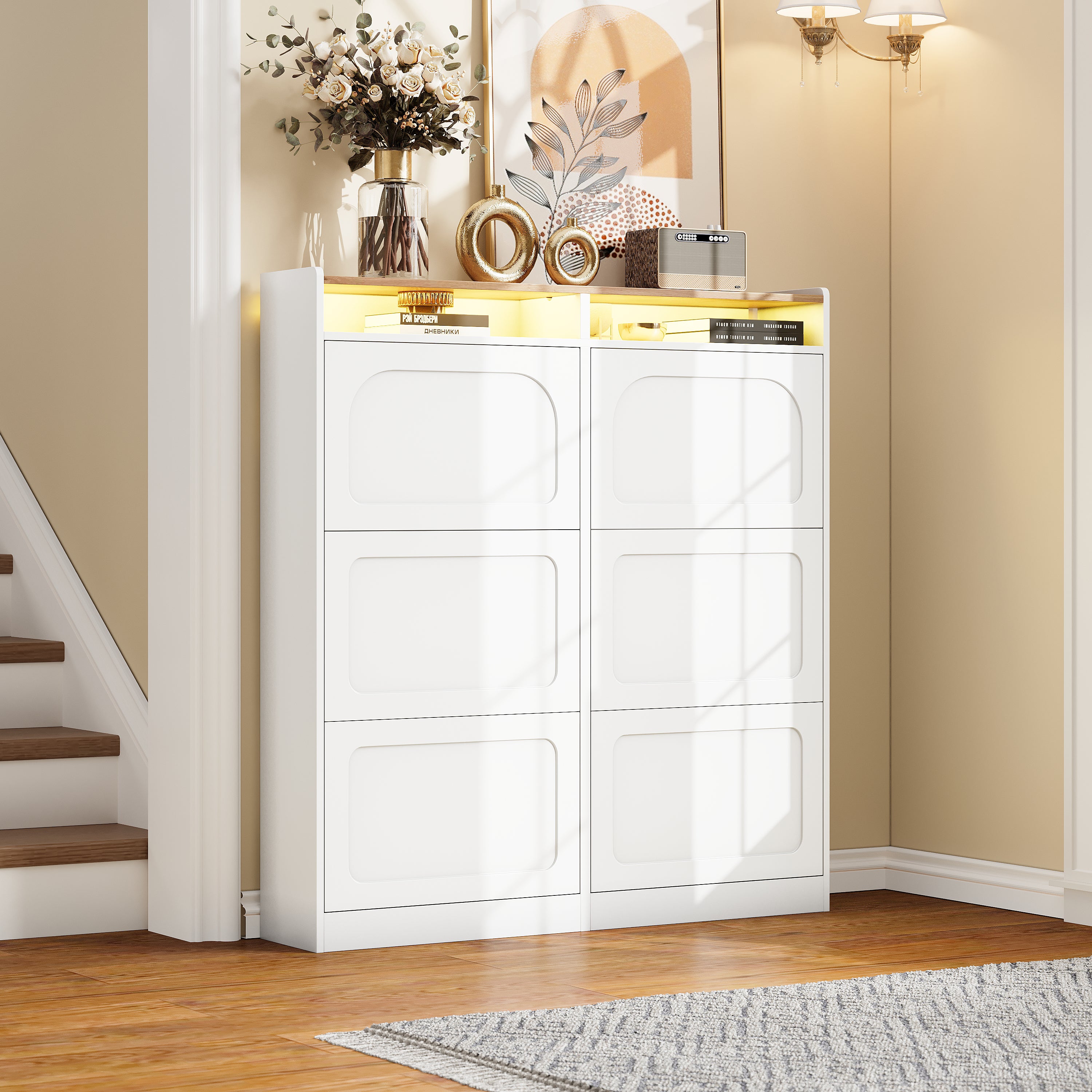 Nowoczesna szafa na buty 120x24x130cm - z oświetleniem LED - 6 drzwi uchylnych - Biały + Naturalny
