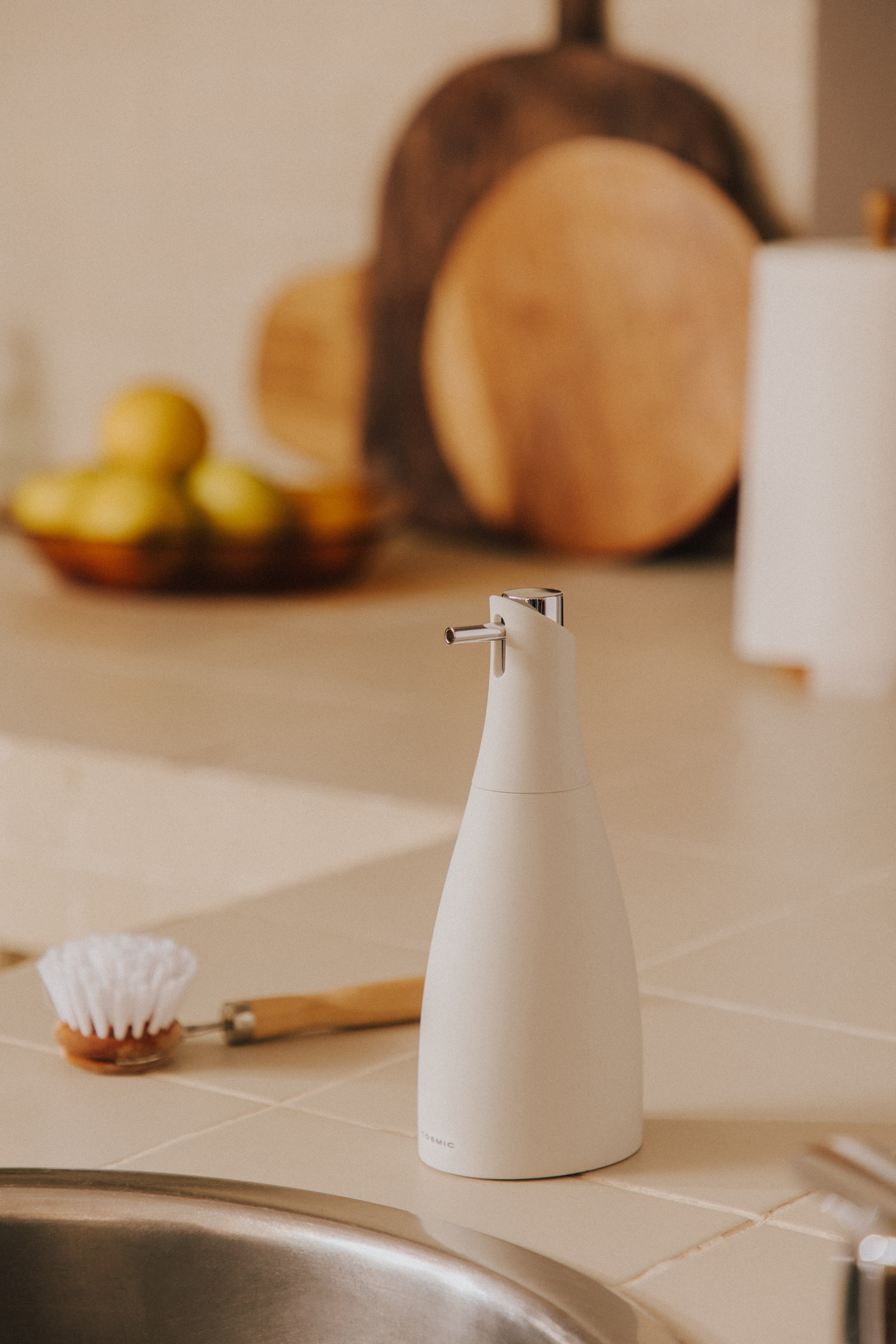 COSMIC Distributeur savon 300ml, Anti-gouttes, Facile à Remplir, Toucher Doux, Design Minimaliste, Toucher Doux, Collection SAKU - 2