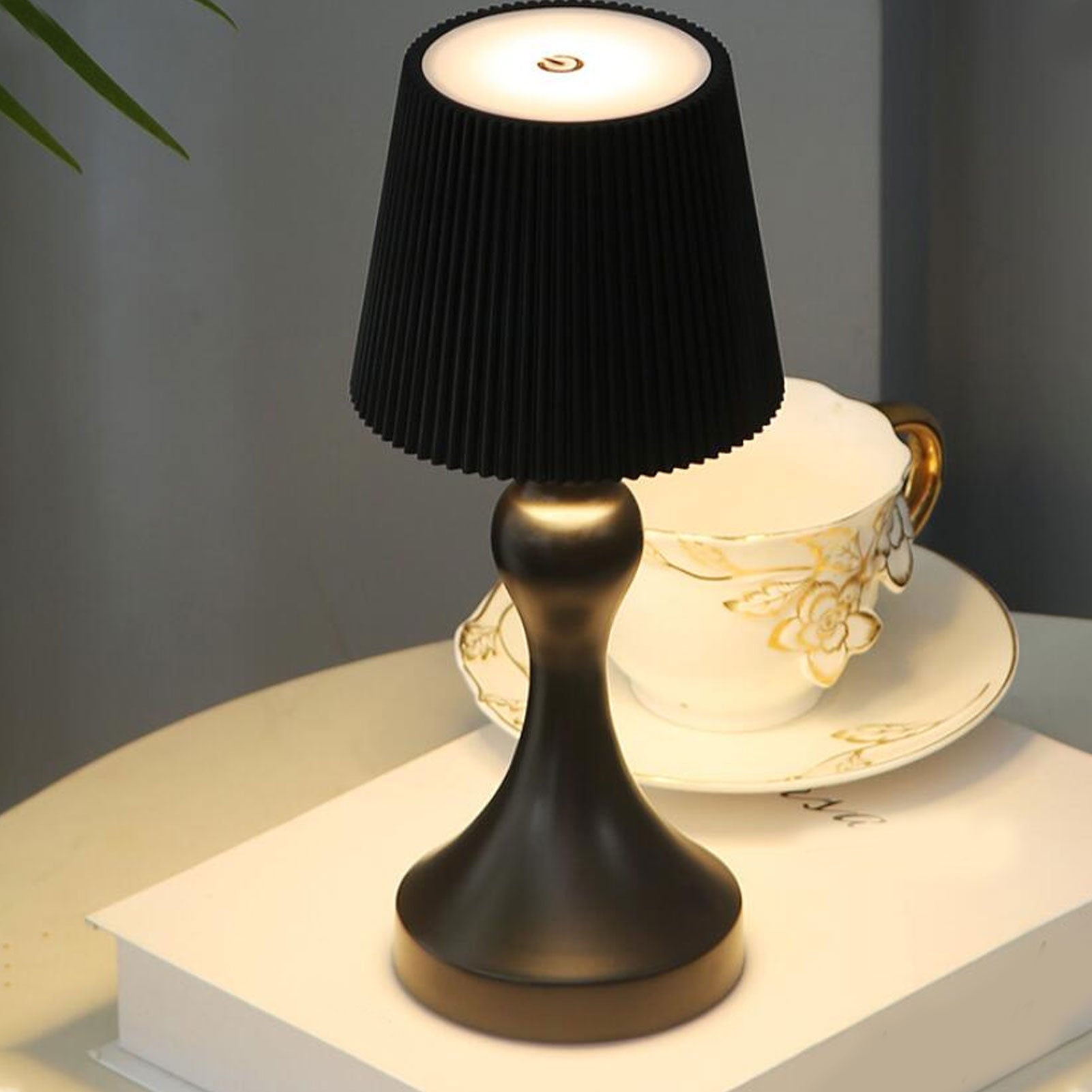 Lampa stołowa, lampka nocna, ładowanie USB-C, 3 ustawienia kolorów, oświetlenie otoczenia, lampa dotykowa do sypialni, salonu, biura (Czarna)