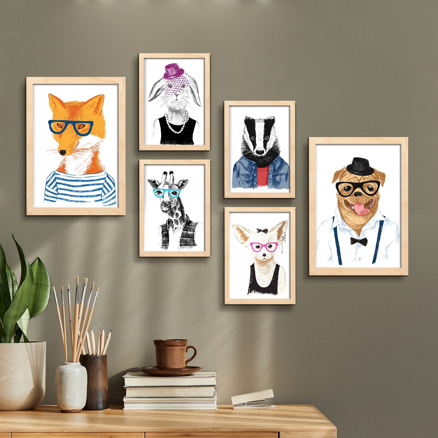 Posters de posters de animales hipster en estilo colorido dibujado a mano ilustraciones de animales con ropa y fondo blanco para la a4 & a3 sin marco