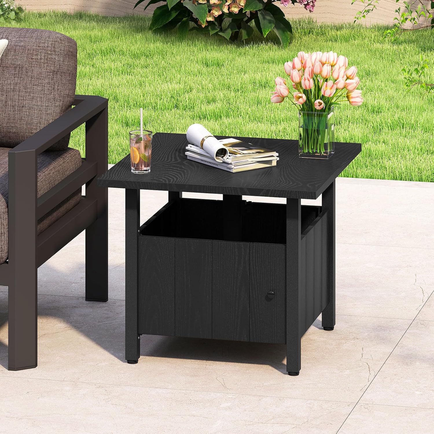 Table de Jardin avec Trou pour Parasol de 4,8 cm, Table d'Appoint Carrée avec 2 Sacs de Sable, Coussinets de Pieds Réglables et Rangement, Noir - 2