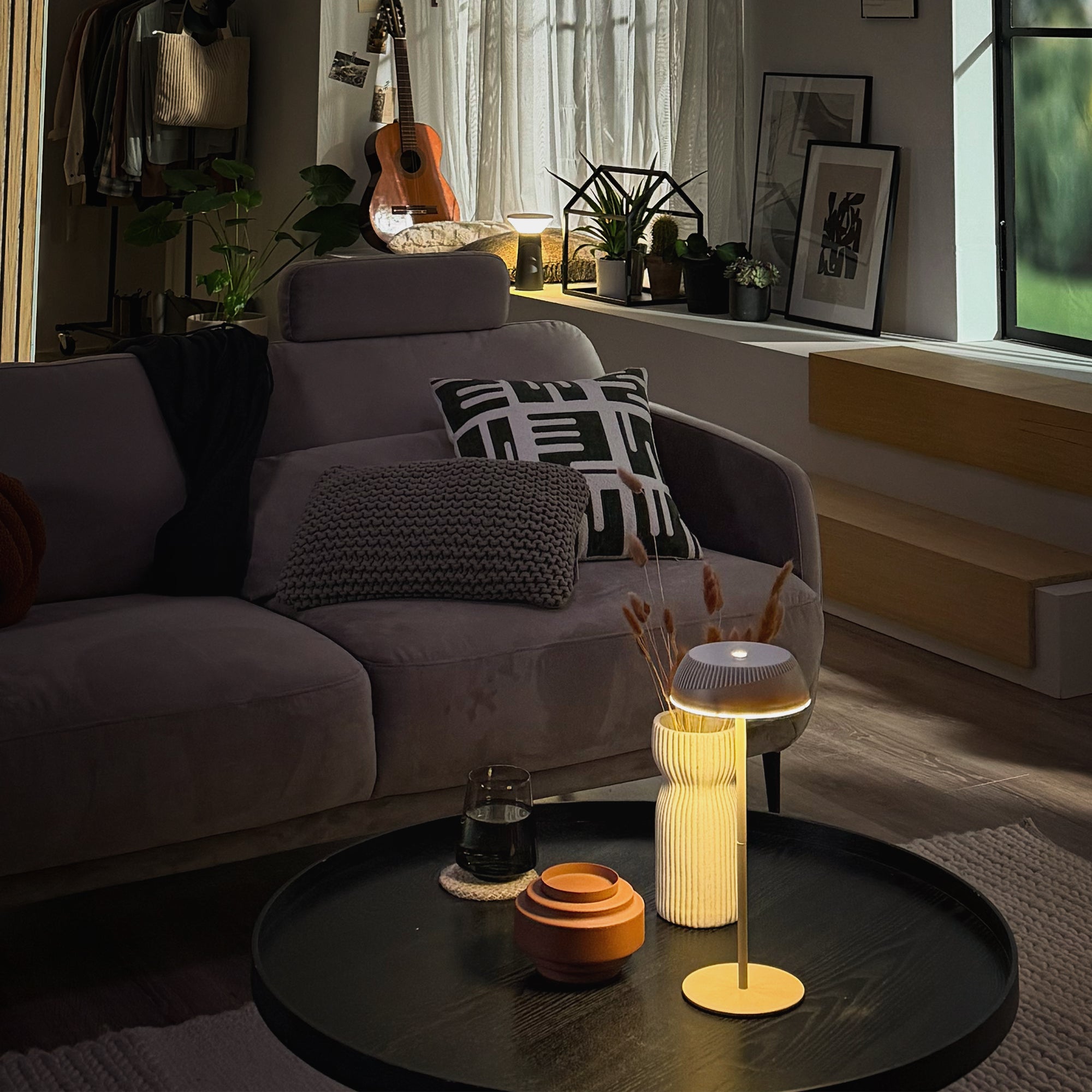 Lampe de table LED - German Design Award - Sans fil - Tactile - Ø14x32cm - Blanc chaud - 2W, 200lm - Briloner - 4