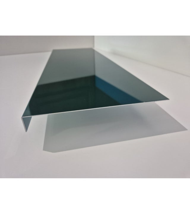 Bande de rive Vert Mousse, RAL 6005, épaisseur 1,5 mm, 1 pli retour 2,5 cm , Largeur 8 cm , Longueur 140 cm