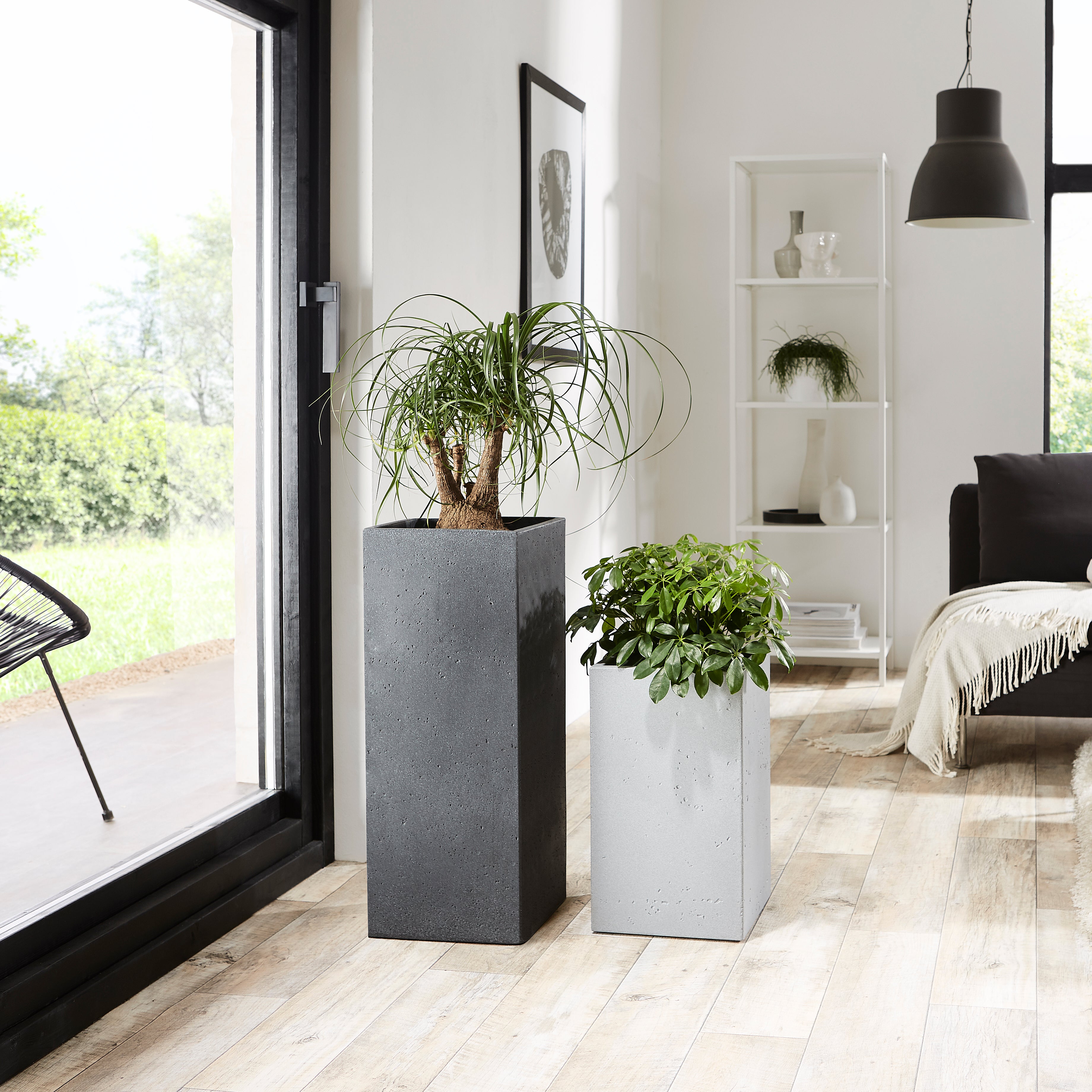 Scheurich C-Cube High 70, vase/pot à fleurs/jardinière, carré, coloris: Stony Black, fabriqué avec du plastique recyclé, pour l’extérieur - 3