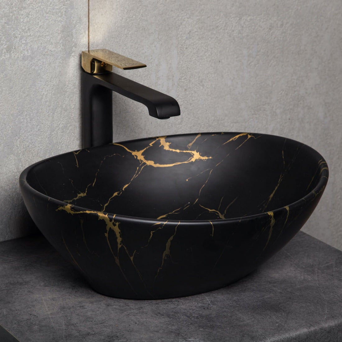 Umywalka nablatowa KR-707 MARBLE czarno złota z efektem marmuru KERRA