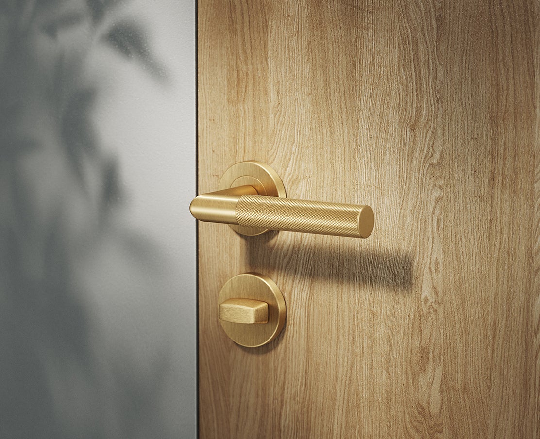 złota klamka BAUHAUSE komplet z rozetami łazienkowymi (WC), stal nierdzewna PVD - 3