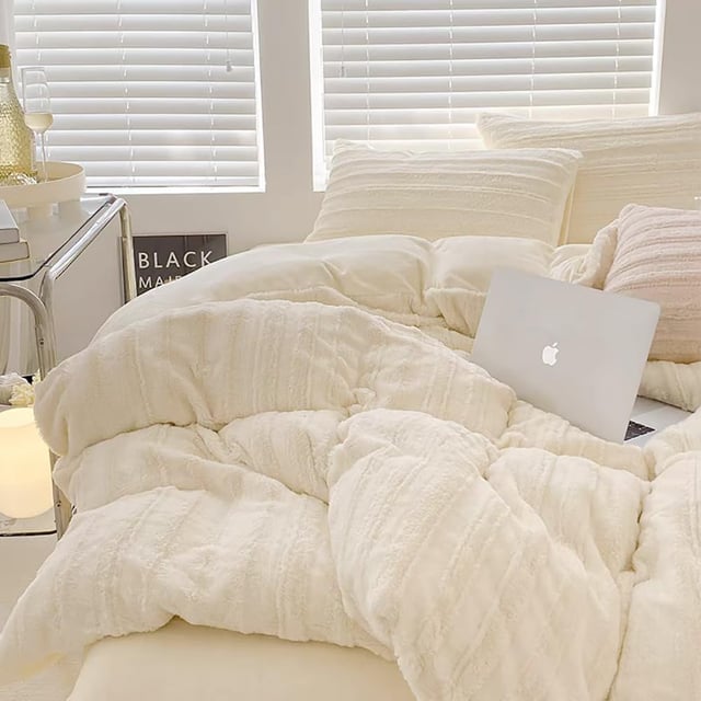 Housse de Couette Peluche 220x240 Blanc Crème + 2 Taies 65x65cm