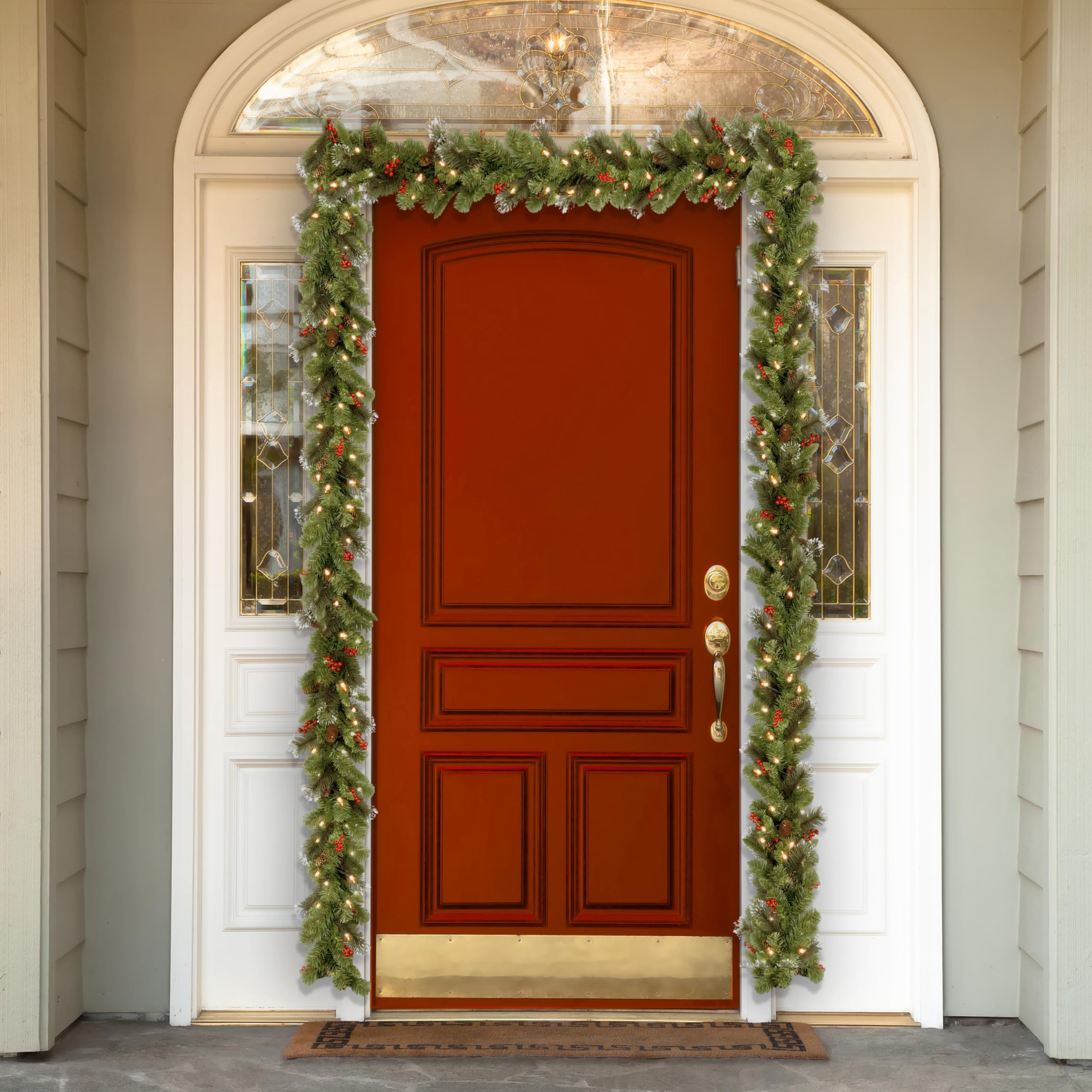 Grinalda de Natal artificial pré-iluminada, 270 cm, decoração de Natal, com pinhas e frutinhas vermelhas, 8 modelos, para escadas e lareiras, verde. - 6