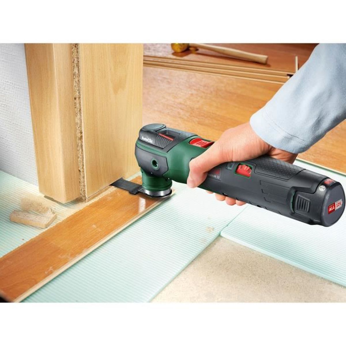 BOSCH Outil multifonction UniversalMulti 12 - Outil seul - 12 V 2,5 Ah - 7