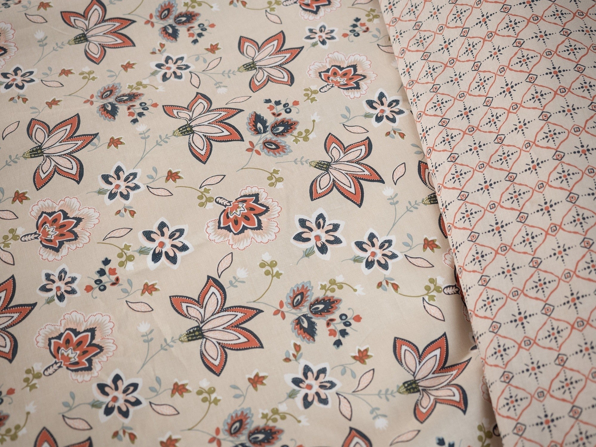 Parure de lit FLEURS Champêtre réversible - 240x220 / Beige - 3