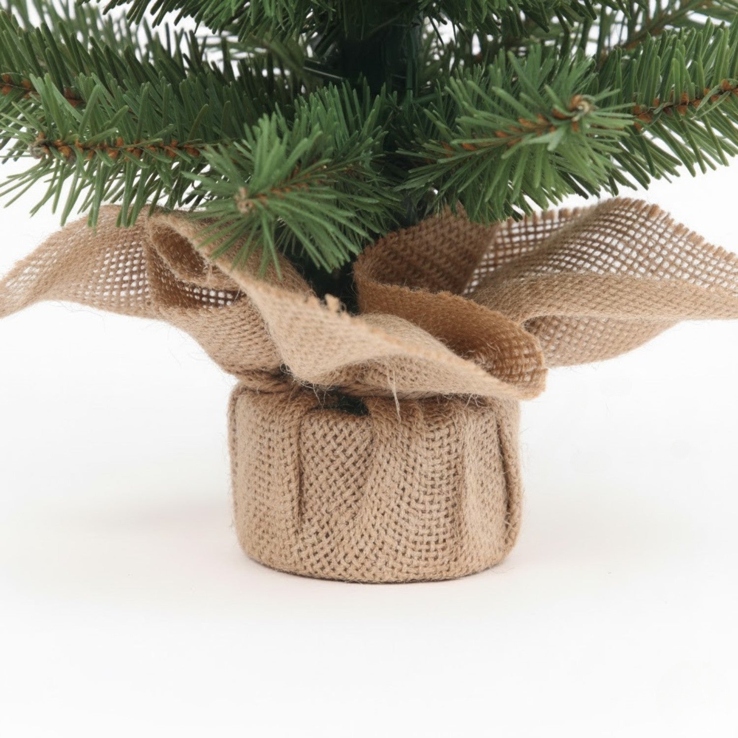 Mini Árbol de Navidad Verde Yukon con Base de Yute 60cm 7house - 3