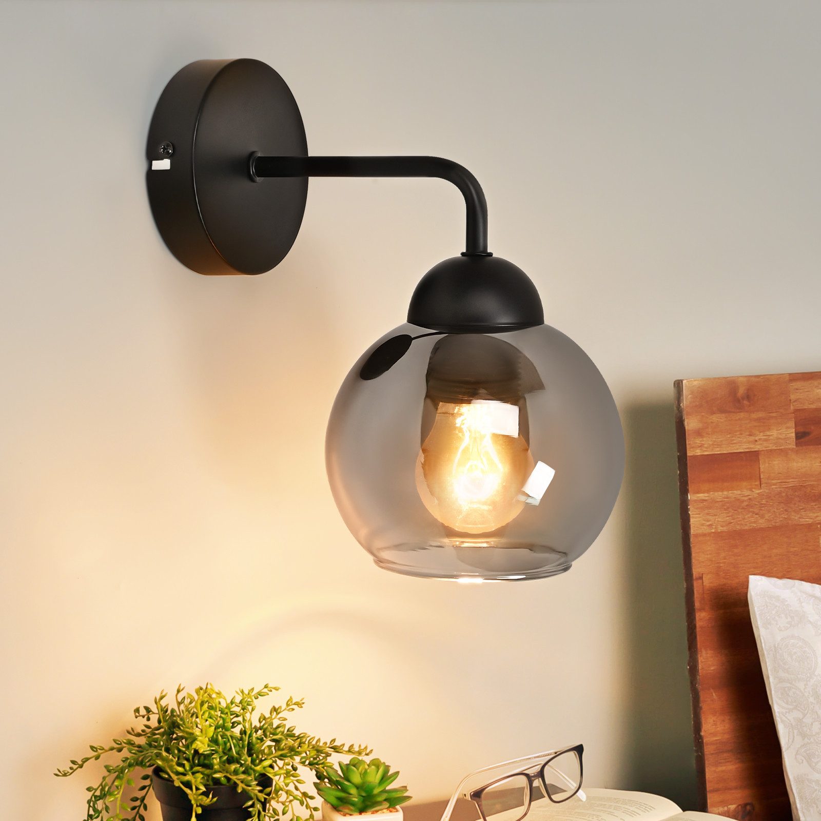 NETTLIFE E27 Vintage Wewnętrzna lampa ścienna: Retro oświetlenie ścienne do sypialni w czarnym szkle