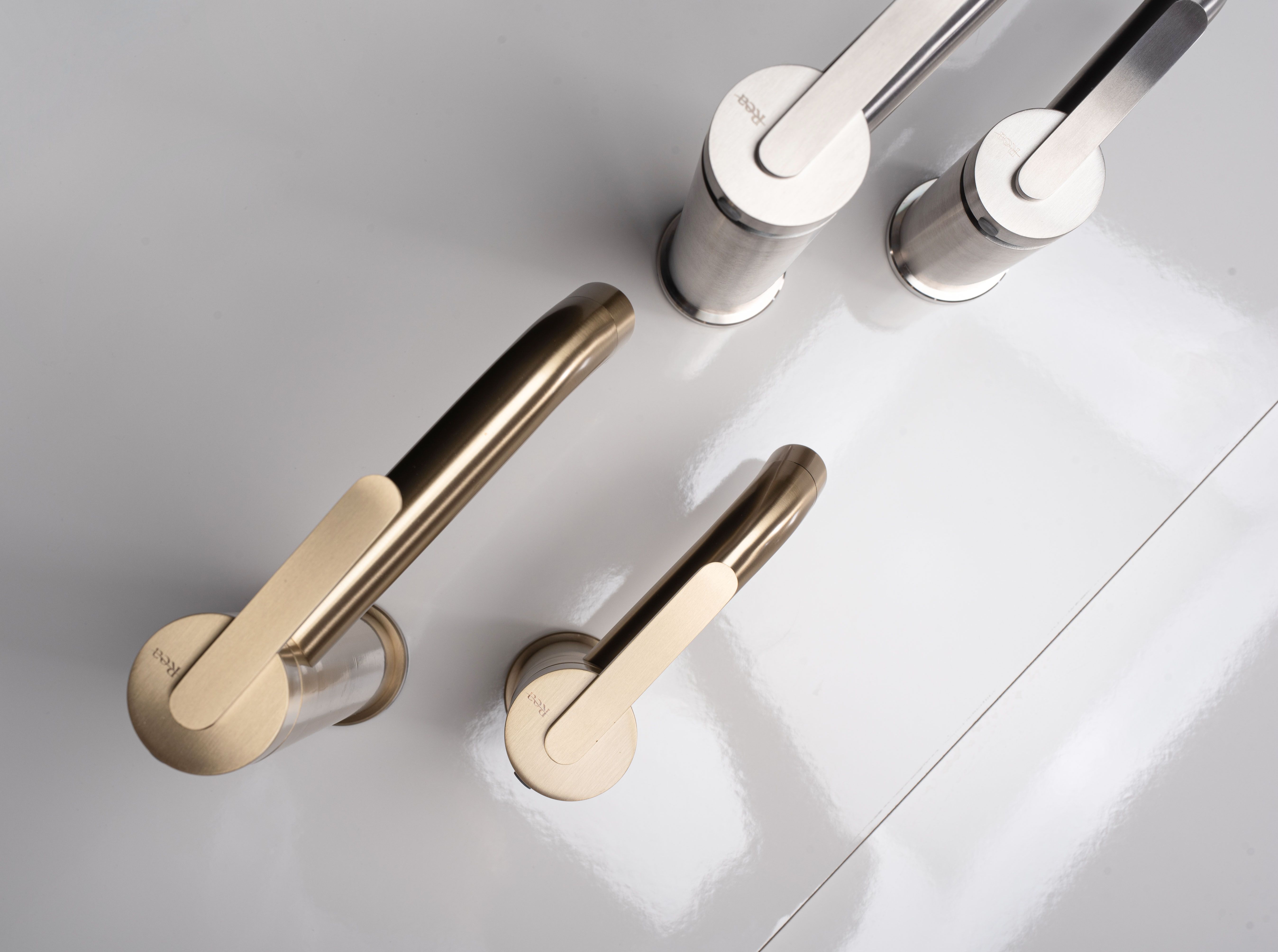 Bateria umywalkowa Rea Ontario Złota Szczotkowana Niska - 5