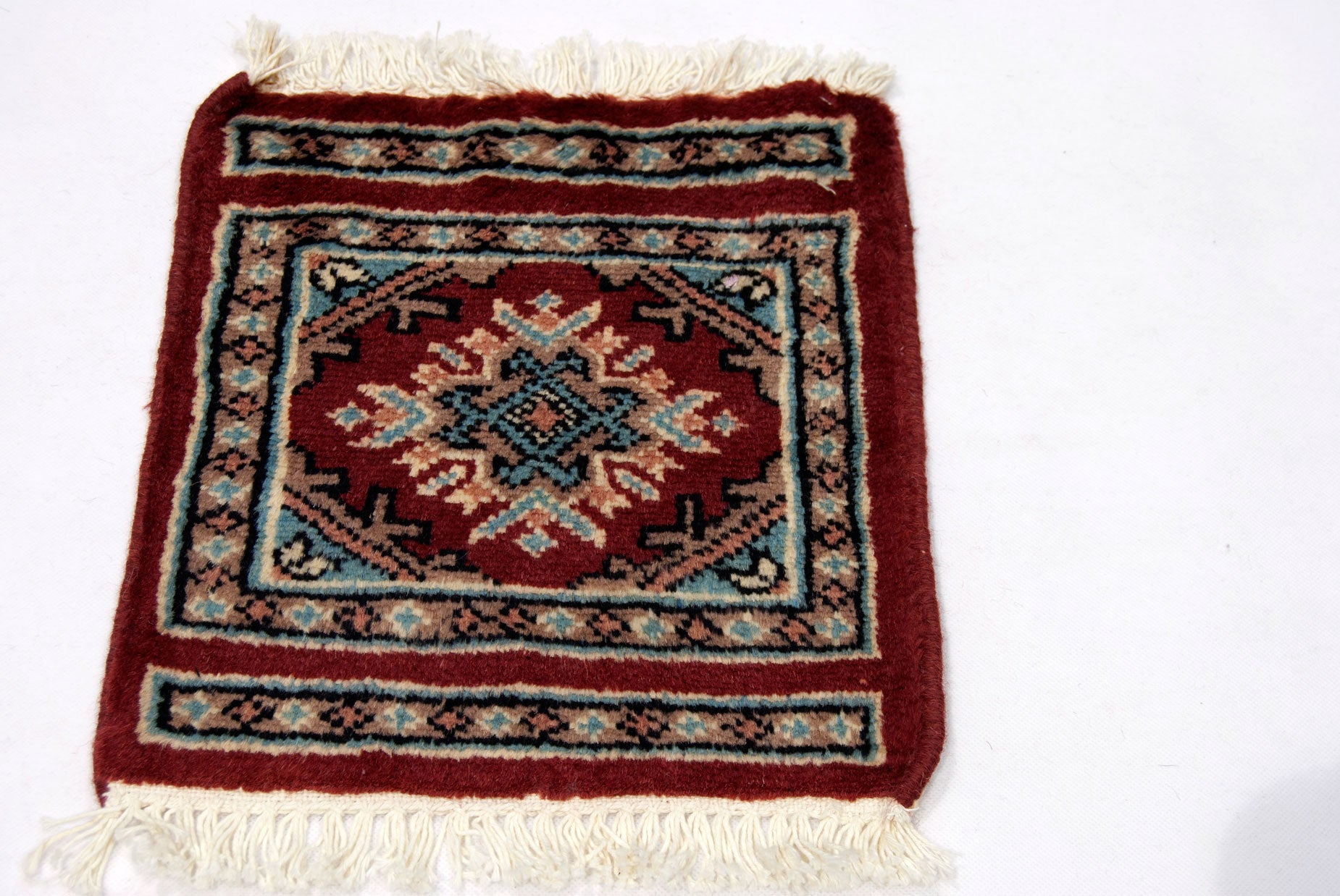 Mały dywan z wełny merynosów Islamabad - 30x30 cm (GalleriaFarah1970)