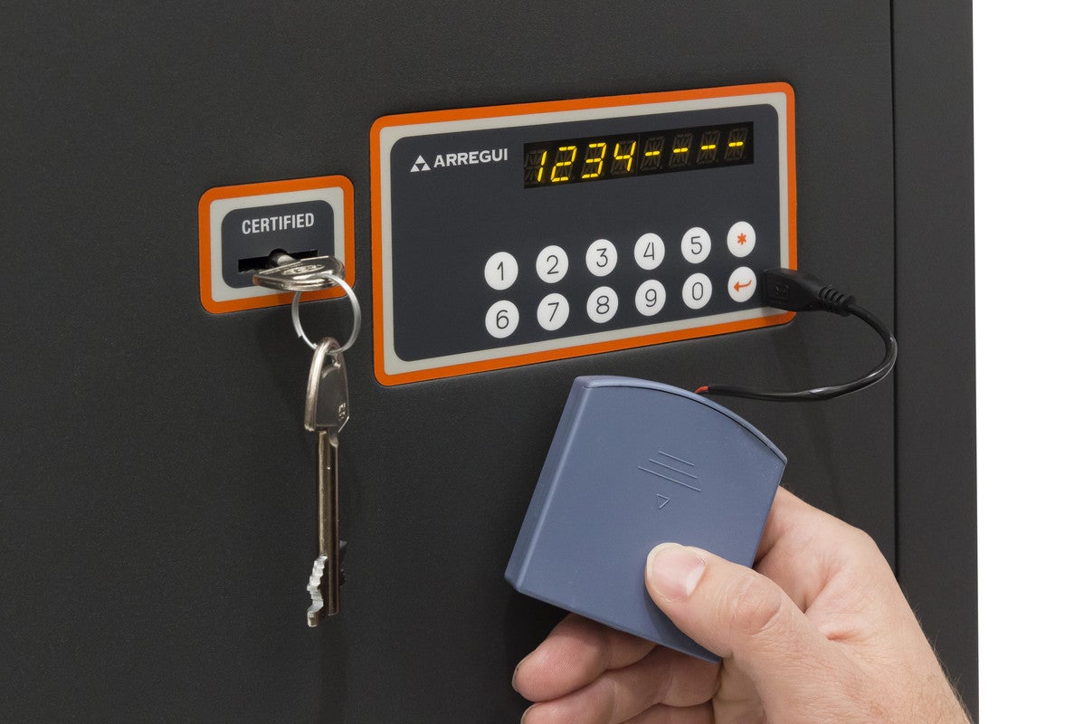 ARREGUI Plus C 181080 Coffre-fort encastrable serrure certifiée à clé et à code, Coffre-fort double sécurité à emmurer fond extensible 52x38,5x20/30cm - 5