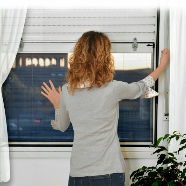 Mosquitera vertical universal con acabado marrón para persianas enrollables motorizadas stop inset - tamaño 100x160 cm