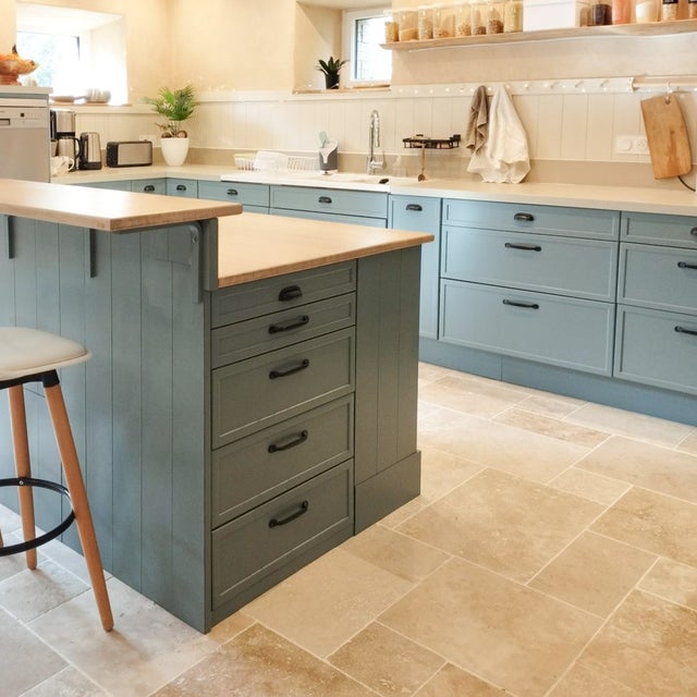 Travertin pierre naturelle mur/sol premier choix clair PREMIUM format Opus Romain Ep. 1,2cm - Vendu en lot de 0.74m²