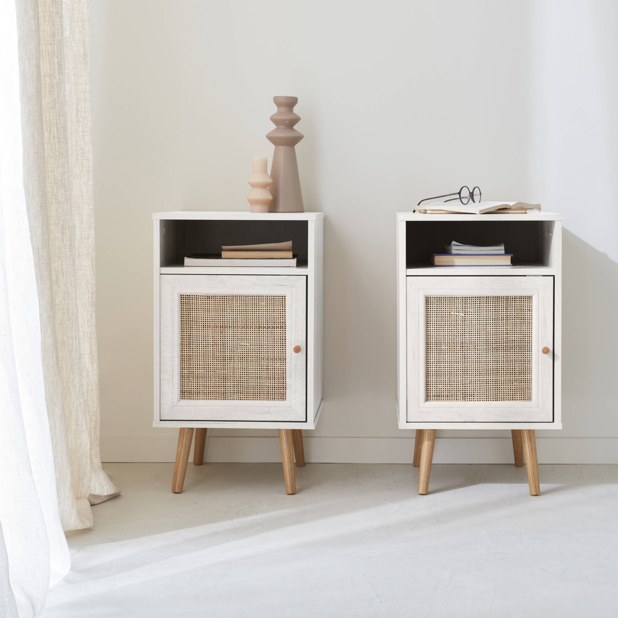 Lot de 2 tables de chevet en cannage - Bohème - 40x39x65.8cm Blanc - 2 niveaux - 1 portes - 1 espace de rangement - pieds scandinaves - 3
