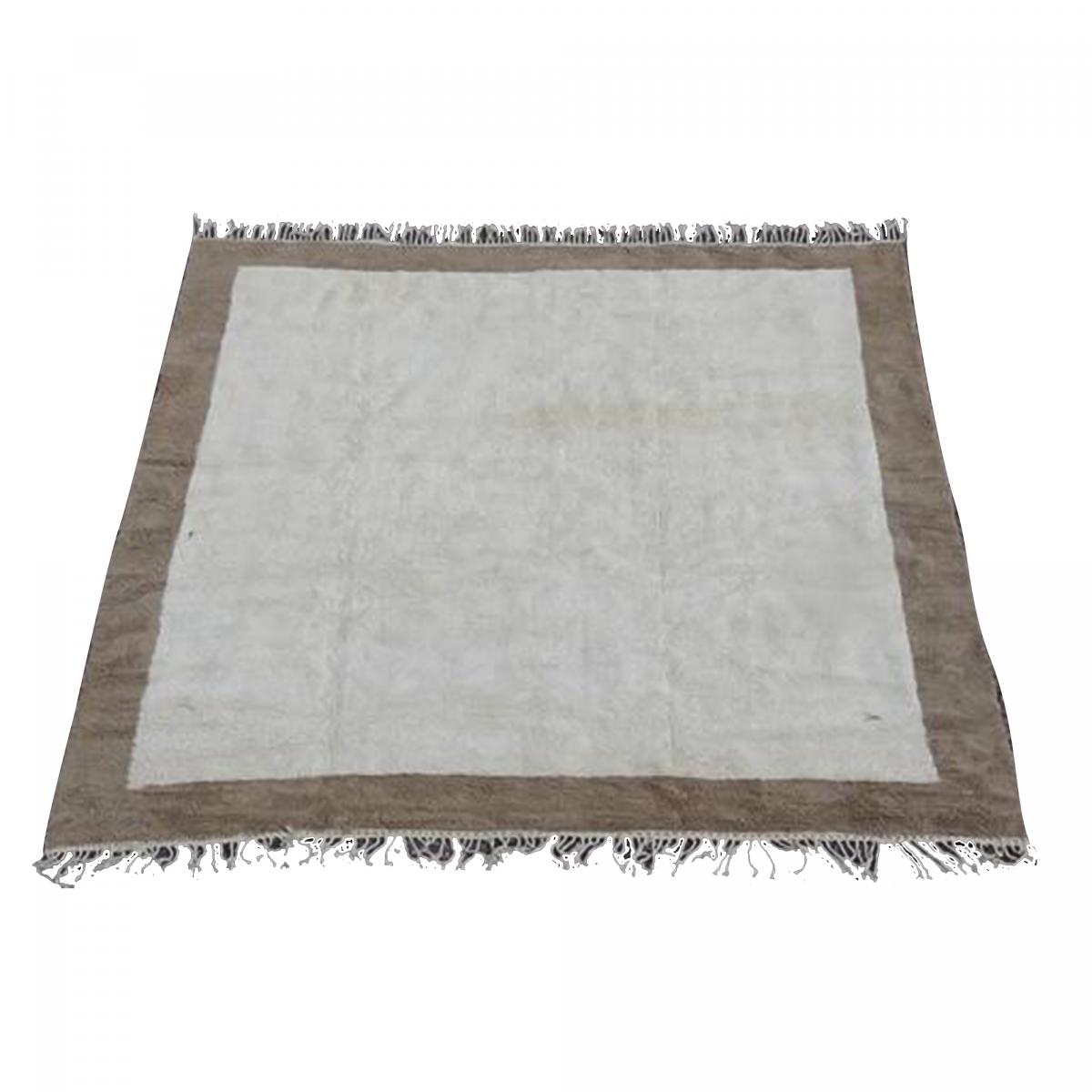 Authentique tapis berbère 140x235 fait à la main en laine blanc cassé