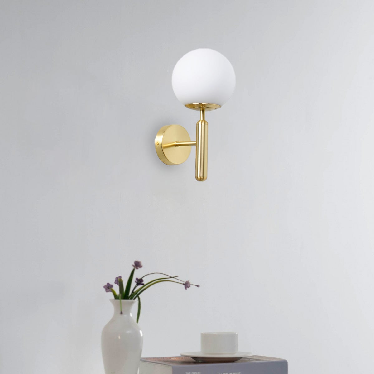 Aplique de Pared, Bola de Cristal Opalina y Soporte Dorado, Casquillo E27, Ideal para Dormitorio, Salón y Pasillo - 2