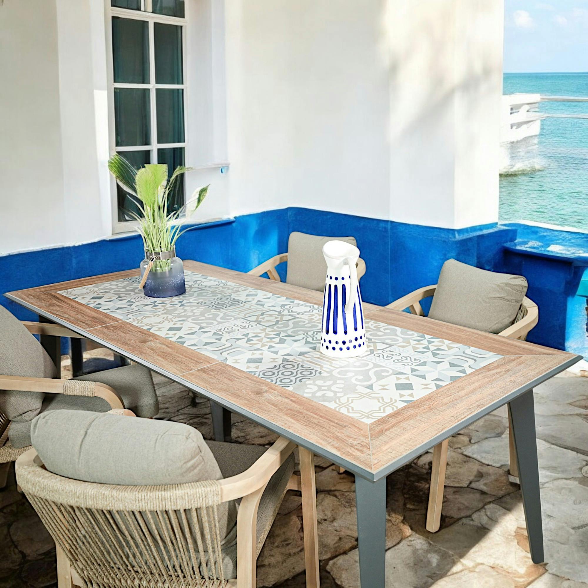 Table D'appoint En Céramique Percée Avec Motif De Nénuphar Bleu En Forme De Sablier Table D'appoint En Céramique Percée Avec Motif De Nénuphar Bleu En Forme De Sablier