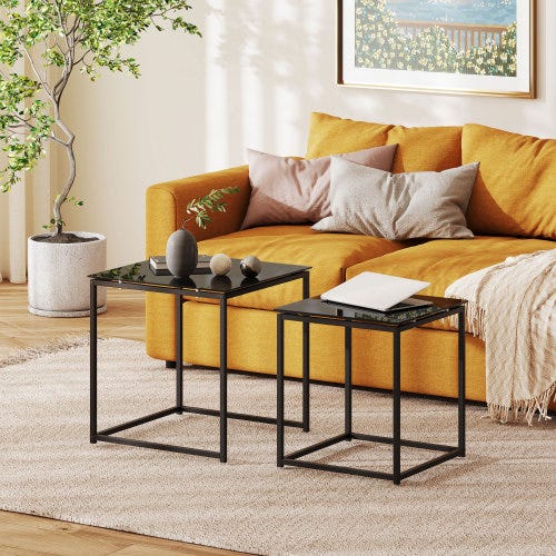 Set tavolini quadrati con piano in vetro e struttura in acciaio