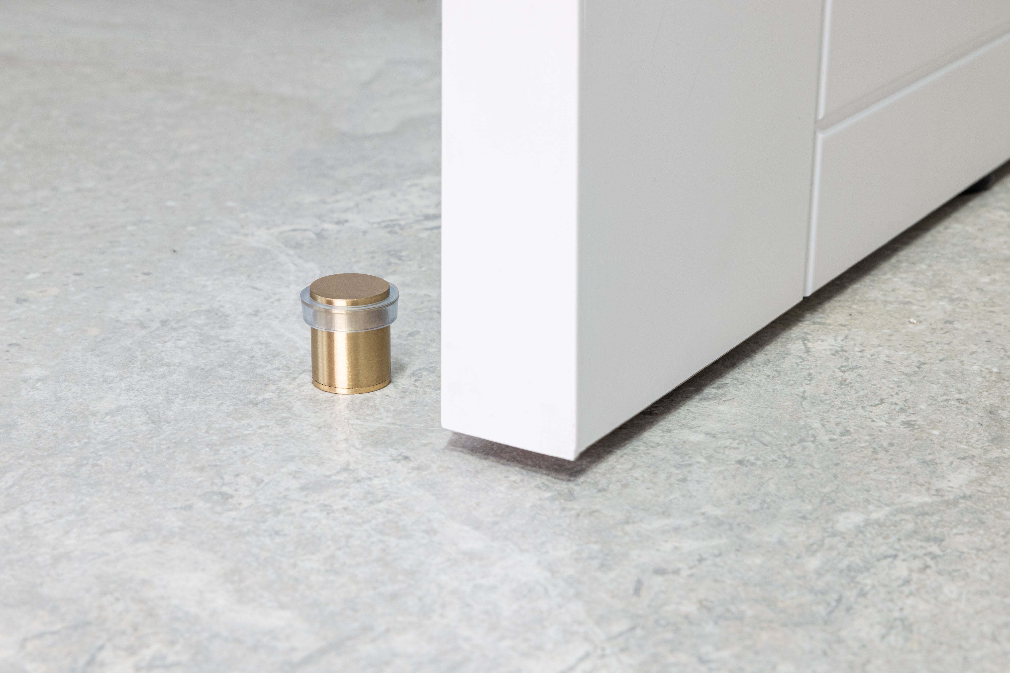 Lot de 4 butées de sol 20 x 25 mm, laiton avec caoutchouc de protection transparent, à visser, EVI Herrajes - 3