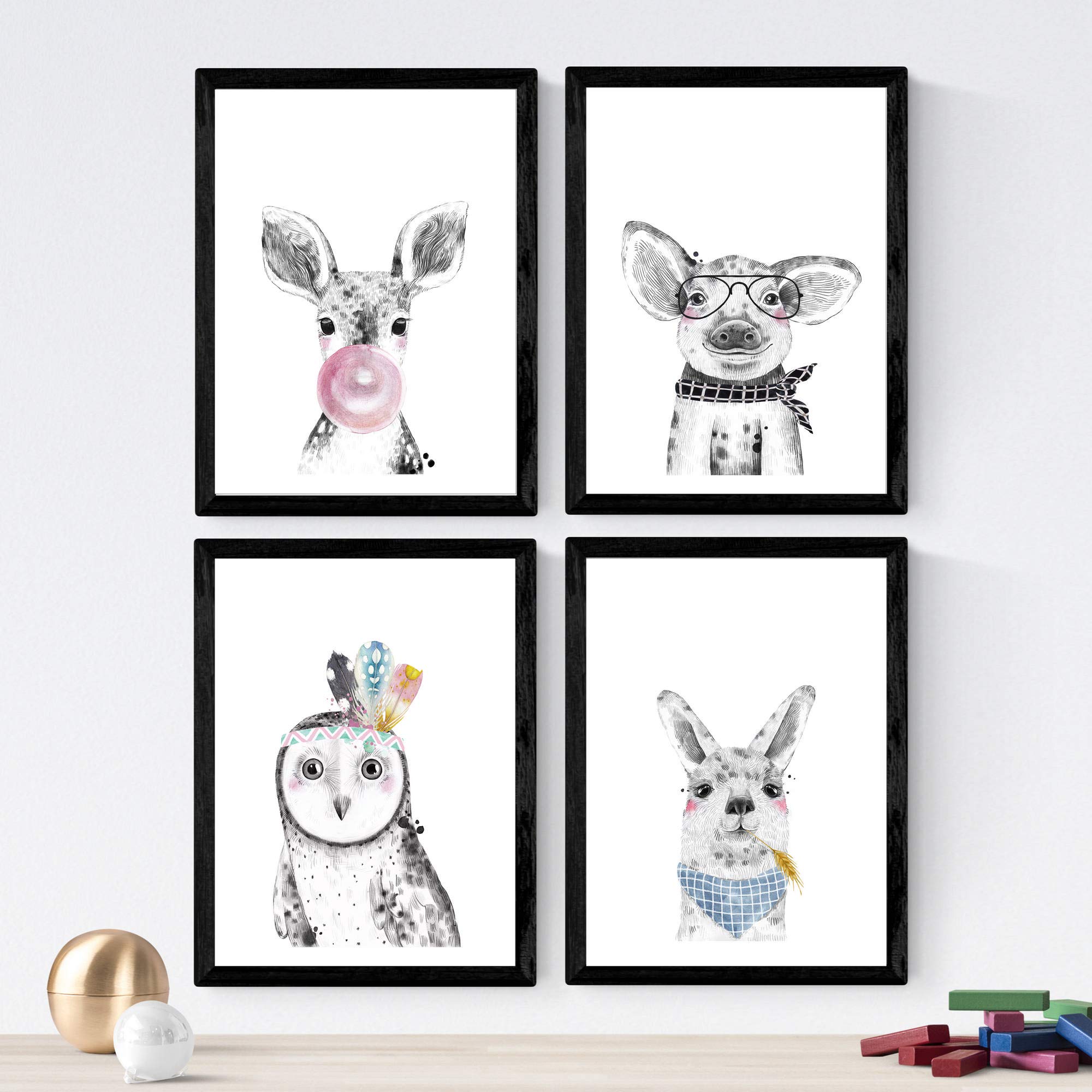 Set de 4 láminas de animales infantiles con chicle rosa y gafas, en . sin marco - a4