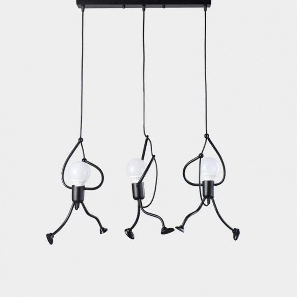 Lampa wisząca Three Little Men on a Long Disc - lampa dekoracyjna do restauracji, kawiarni i sklepów - trójkolorowe światło